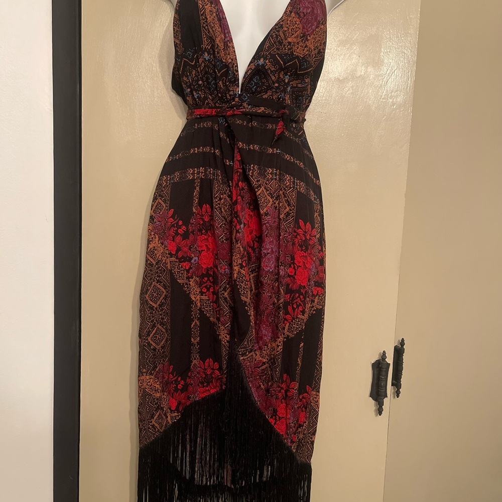 Kendall & Kylie Red and Black Plunge Sundress